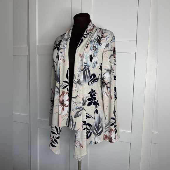 Jostar Slinky Travel Knit Open Front Cascade Hem Floral Print Top Cardigan - Picture 5 of 9
